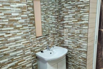 Casă cu 7 camere cu Teren 250 Mp în Central - 14