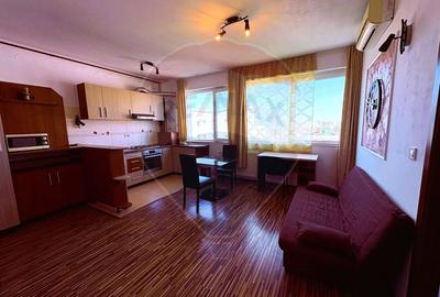 Apartament cu 3 camere semidecomandat, mobilat în UTA - 2