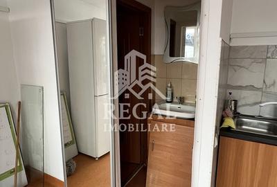 Spațiu comercial, de 22.049999237061 mp, în Central - 4