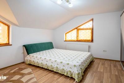 Casă cu 4 camere în Central - 2