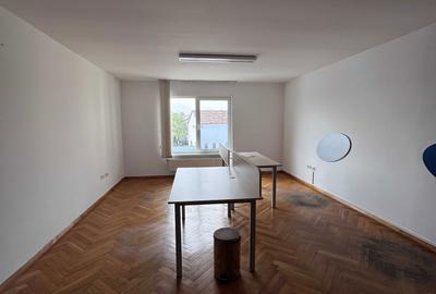 Spațiu comercial, de 37 mp, în Exterior Vest - 1