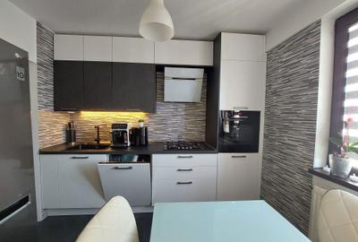 Apartament cu 2 camere decomandat în 1 Decembrie 1918 - 2