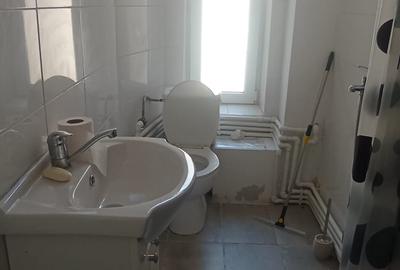 Apartament cu 3 camere decomandat, mobilat în Universitate - 9