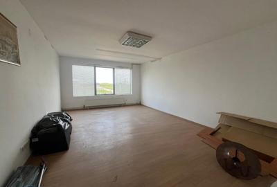 Spațiu comercial, de 564 mp, în Central - 4
