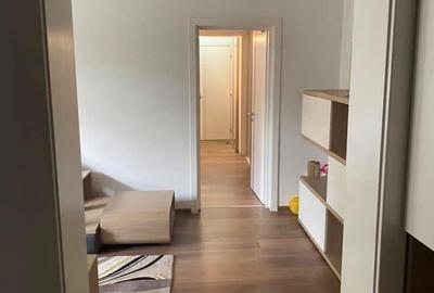 Apartament cu 3 camere decomandat în Exterior Vest