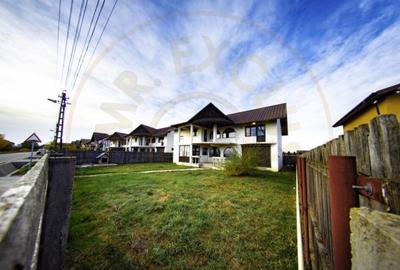 Casă cu 4 camere cu Canalizare în Bradu