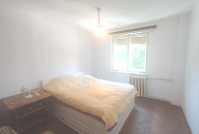 Apartament semidecomandat etaj 1 - 5