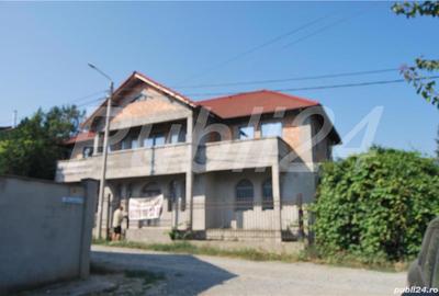 Casă cu 6 camere cu Teren 404 Mp în Ovidiu - 1