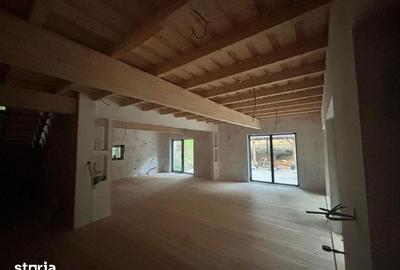Casă cu Teren 1050 Mp în Central - 4