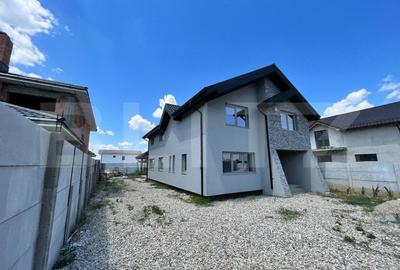 Casa la cheie P + M de 207 mpu, teren 550 mp, zona Albesti