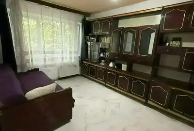 Apartament 3 Camere Decomandat Boxa Garaj Gradina Centrala Proprie Zona Centrala - 2