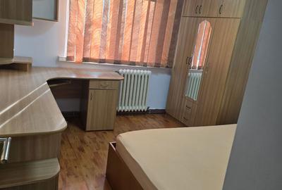 Apartament cu 3 camere decomandat în Nicolina - 3