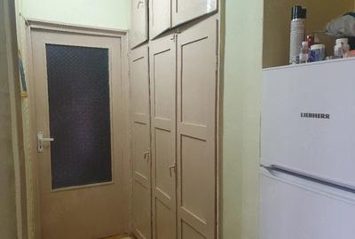 Apartament cu 3 camere decomandat în Central - 1