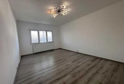 Spațiu comercial, de 98 mp, în Central