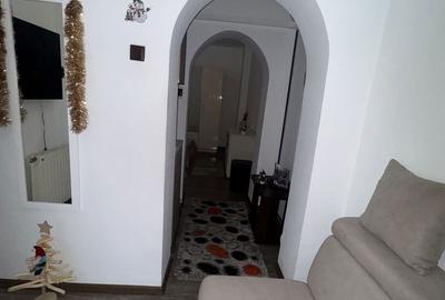 Casă cu 4 camere cu Canalizare în Victoriei - 4