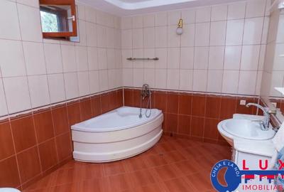 Casă cu 4 camere cu Teren 110 Mp în Central - 5