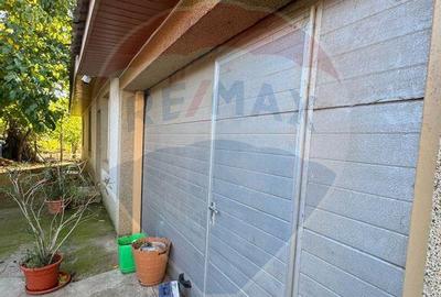 Casă cu 6 camere cu Canalizare în Sud - 11