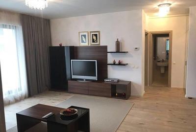Apartament cu 4 camere decomandat, mobilat în Băneasa