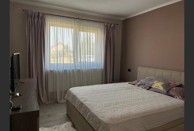 Casă frumoasă 4 camere, Strada Ana Ipatescu, Tg-Jiu - 8