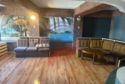 Spațiu comercial, de 377 mp, în Central - 1