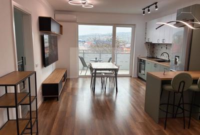 Apartament cu 2 camere semidecomandat, mobilat în Mărăști
