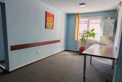 Spațiu comercial, de 118 mp, în Central - 6