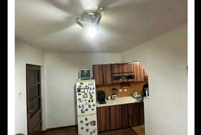 Casă cu 3 camere cu Teren 250 Mp în Central - 2