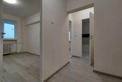 Apartament cu 3 camere decomandat în Giurgiului - 2