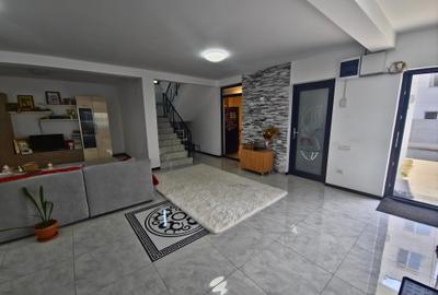 Valu lui Traian vilă 4 camere, curte foișor termen lung - 13