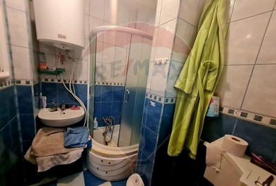 Garsoniera de vanzare la etajul 2 in Marasesti - 1