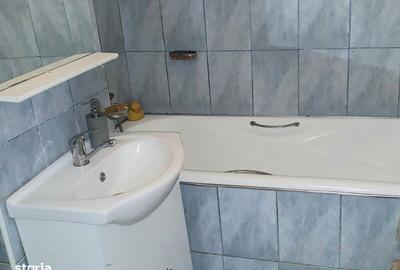 Apartament cu 3 camere semidecomandat, mobilat în Colentina - 1