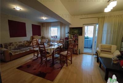 Vanzare apartament  3 camere Piata Victoriei- Titulescu - 2