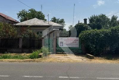 Casa locuibila cu teren generos vis-a-vis de Primaria Gorgota