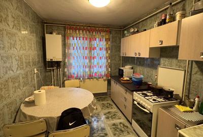 Apartament cu 2 camere decomandat în 7 Noiembrie - 3