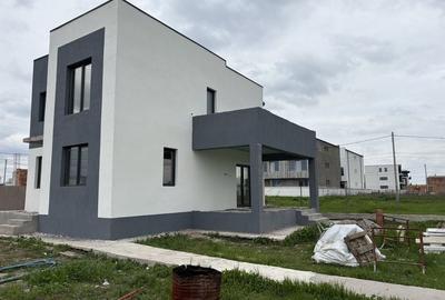 Casă cu 4 camere în Central - 4