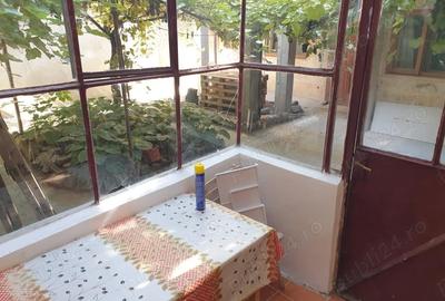 Casă cu 2 camere cu Teren 120 Mp în Central - 1