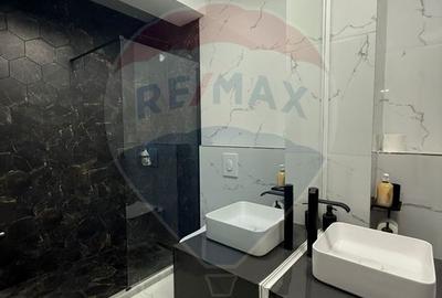 Apartament cu 2 camere de inchiriat Mamaia nord prima linie la mare - 11