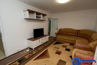 Apartament cu 3 camere decomandat în C5 - 2