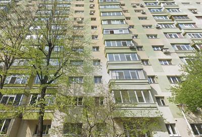 Apartament decomandat, mobilat în Costin Georgian