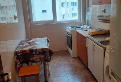 Apartament cu 3 camere semidecomandat, mobilat în Iancului - 2