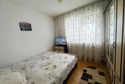 Apartament cu 4 camere decomandat în Drăgănești-Olt - 2