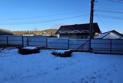 Casă cu 6 camere cu Teren 2803 Mp în Central - 8