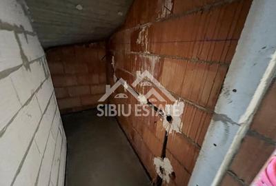 Casa individuala cu garaj , curte generoasa - 6