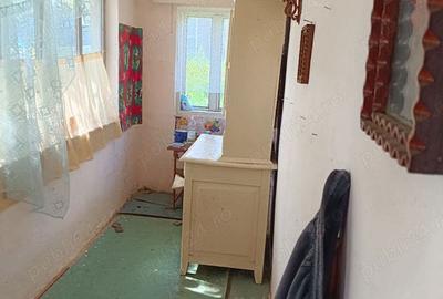 Casă cu 3 camere cu Teren 533 Mp în Fetești - 9