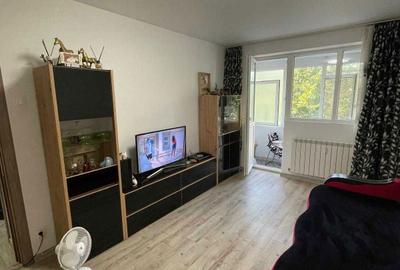 Apartament cu 3 camere decomandat în Pantelimon
