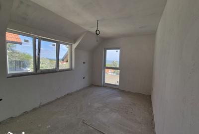 Casă cu 4 camere cu Teren 700 Mp în Feleacu - 18