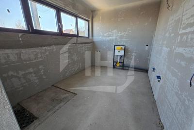 Casă cu 4 camere cu Canalizare în Feleacu