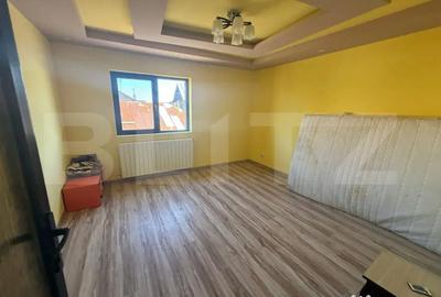 Casă cu 9 camere cu Teren 1000 Mp în Central - 4