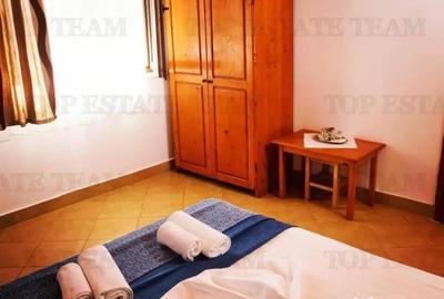 Casă cu 10 camere cu Teren 974 Mp în Central - 5