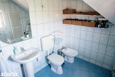 Casă cu 3 camere cu Canalizare în Central - 3